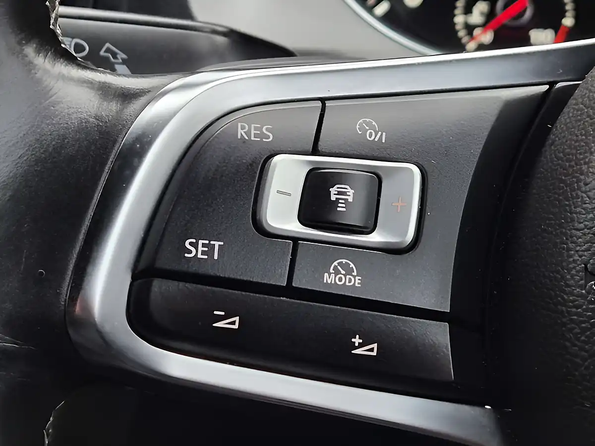 Used 2016 Volkswagen Golf Gtd Pure White - Interior and Exterior details 20