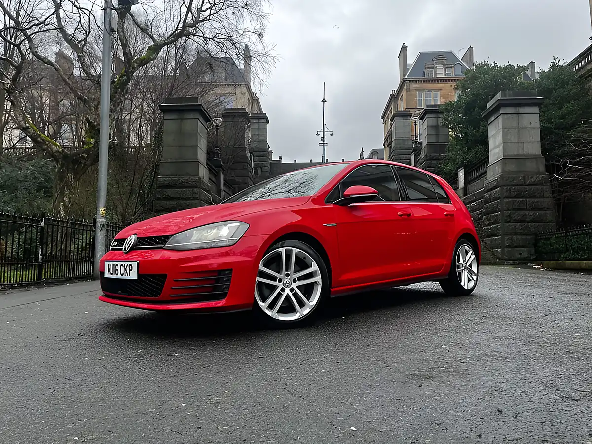 Used 2016 Volkswagen Golf Gtd Red - Front View