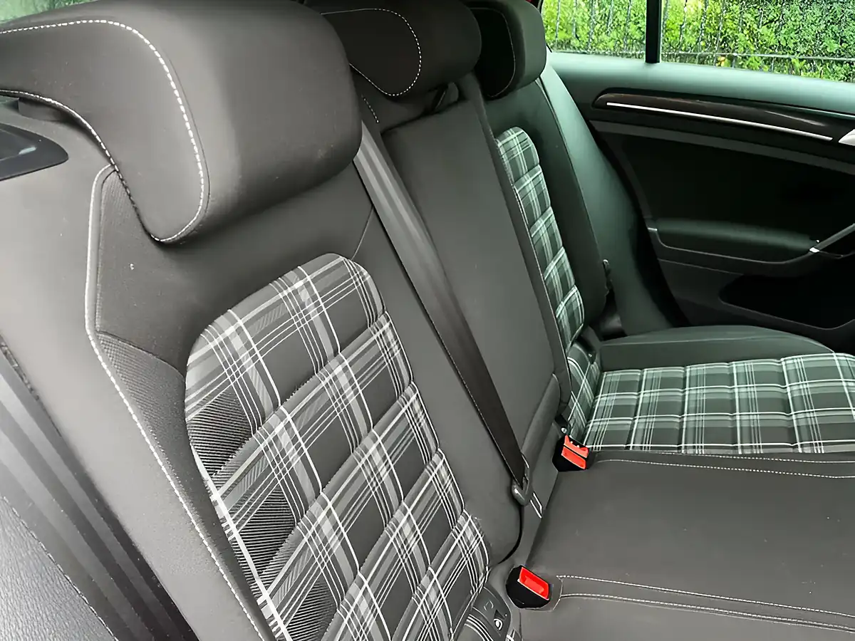 Used 2016 Volkswagen Golf Gtd Red - Interior and Exterior details 17
