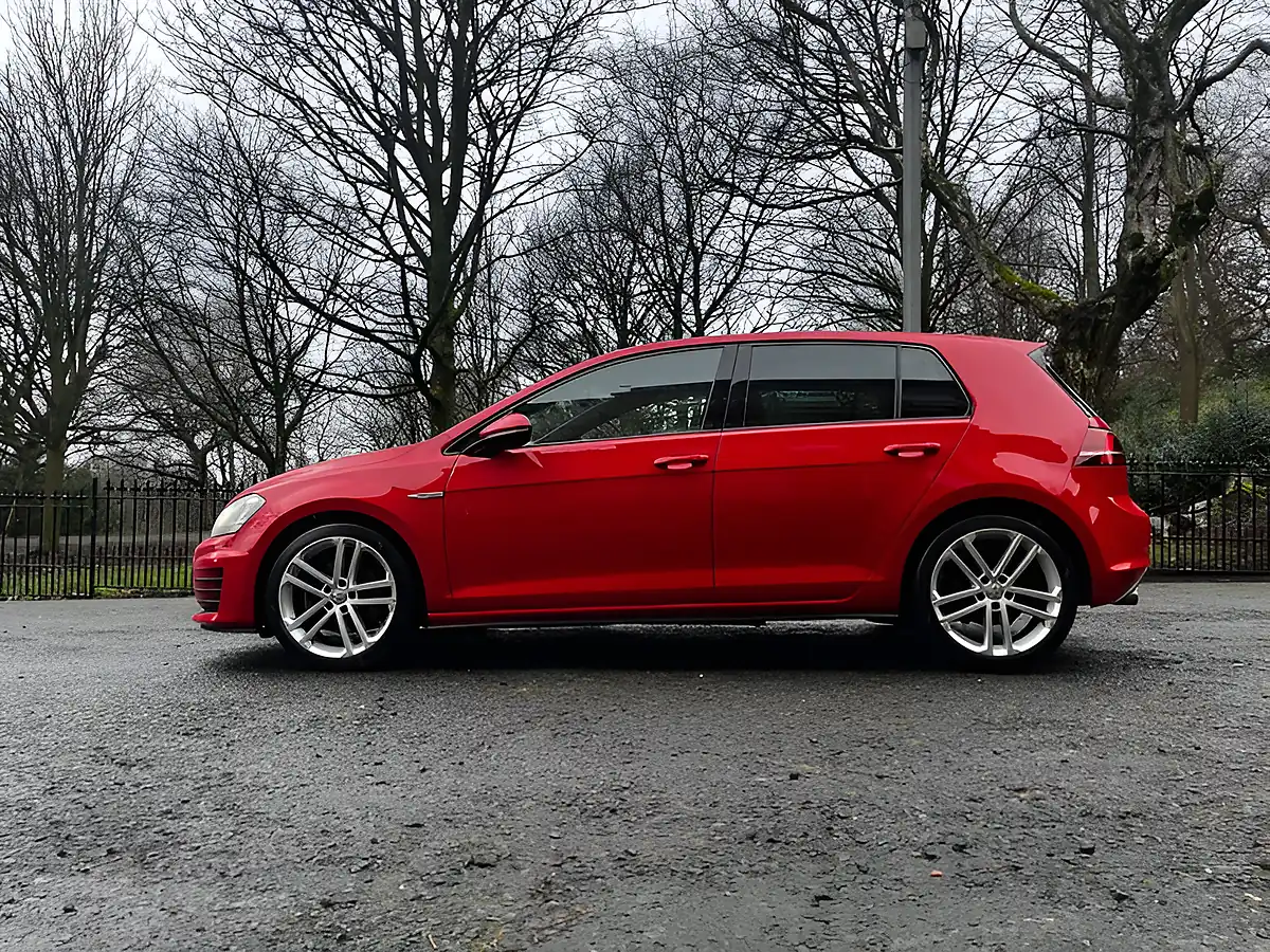 Used 2016 Volkswagen Golf Gtd Red - Interior and Exterior details 2