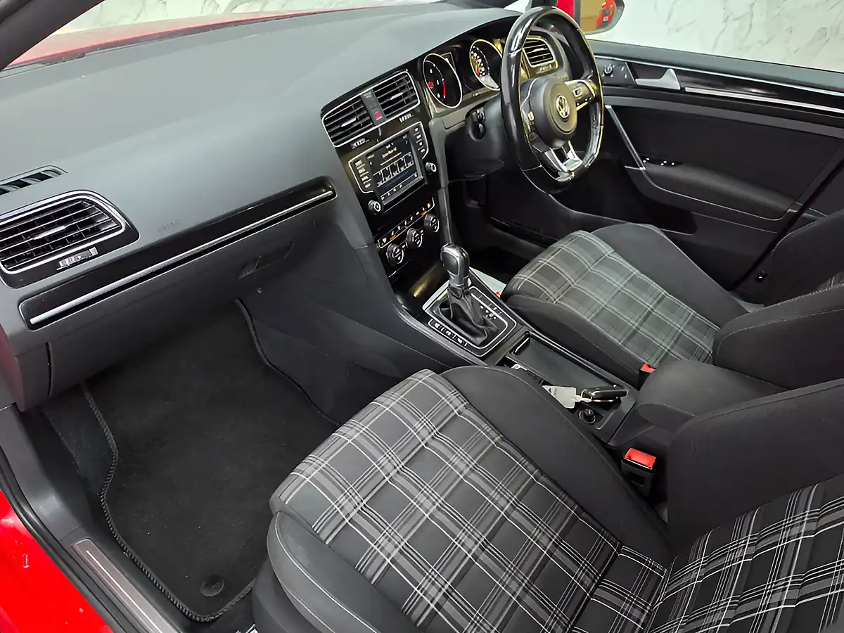 Used 2016 Volkswagen Golf Gtd Red - Interior and Exterior details 12