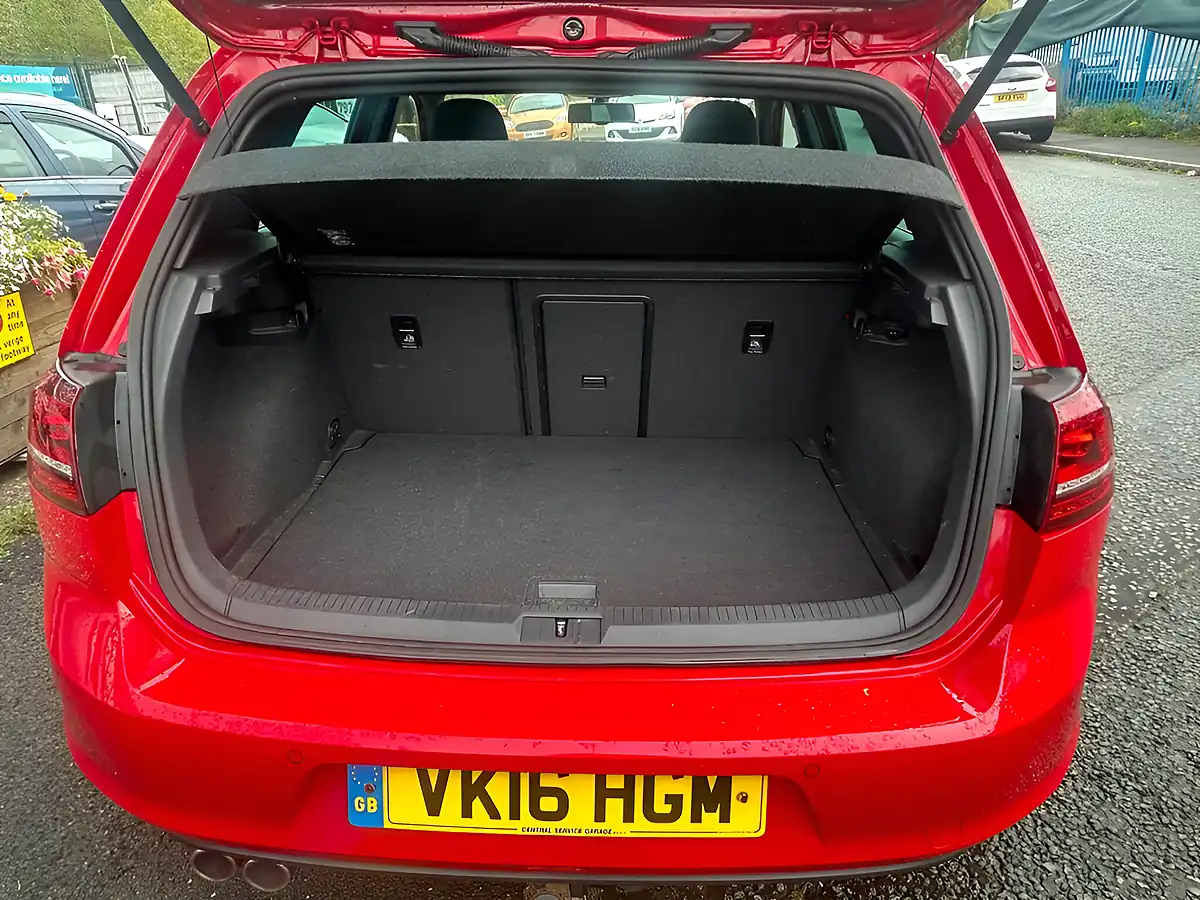 Used 2016 Volkswagen Golf Gtd Red - Interior and Exterior details 15