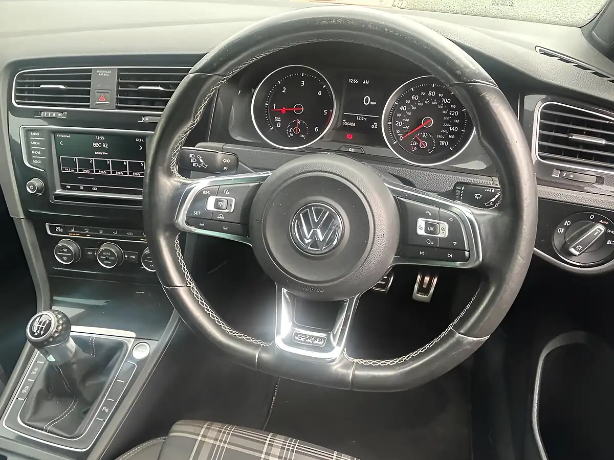 Used 2016 Volkswagen Golf Gtd Red - Interior and Exterior details 17