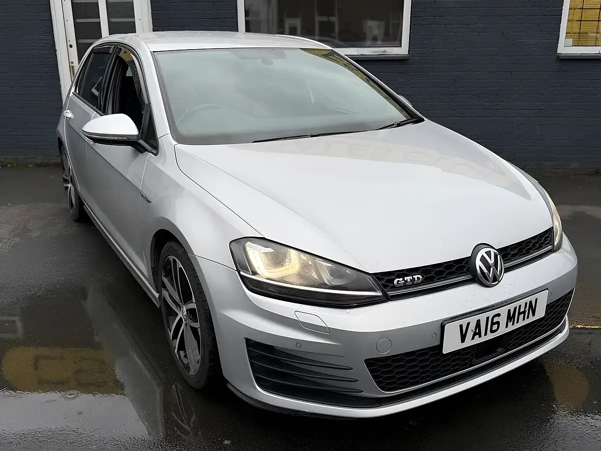 Used 2016 Volkswagen Golf Gtd Silver - Interior and Exterior details 11