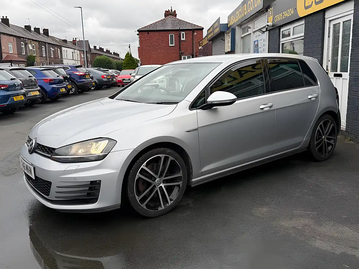 Used 2016 Volkswagen Golf Gtd Silver - Interior and Exterior details 6