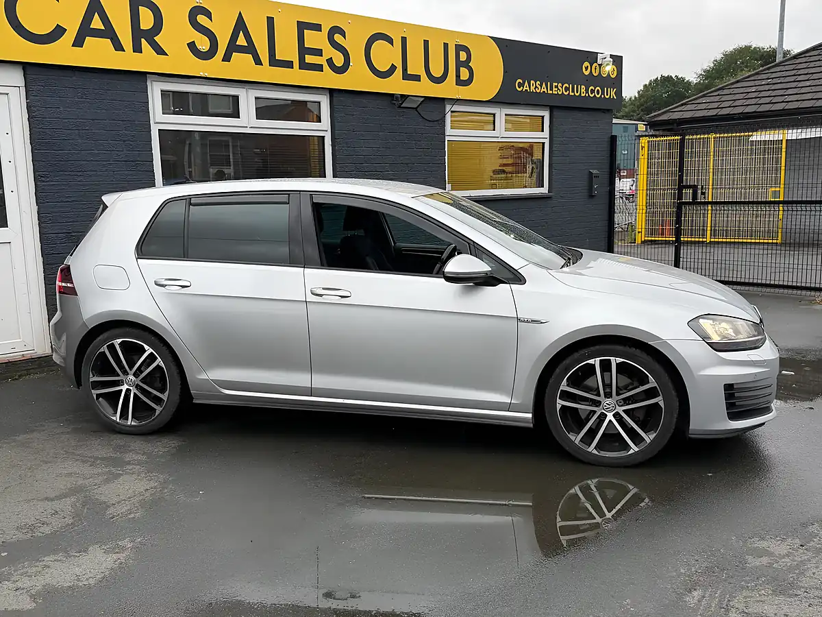 Used 2016 Volkswagen Golf Gtd Silver - Interior and Exterior details 9