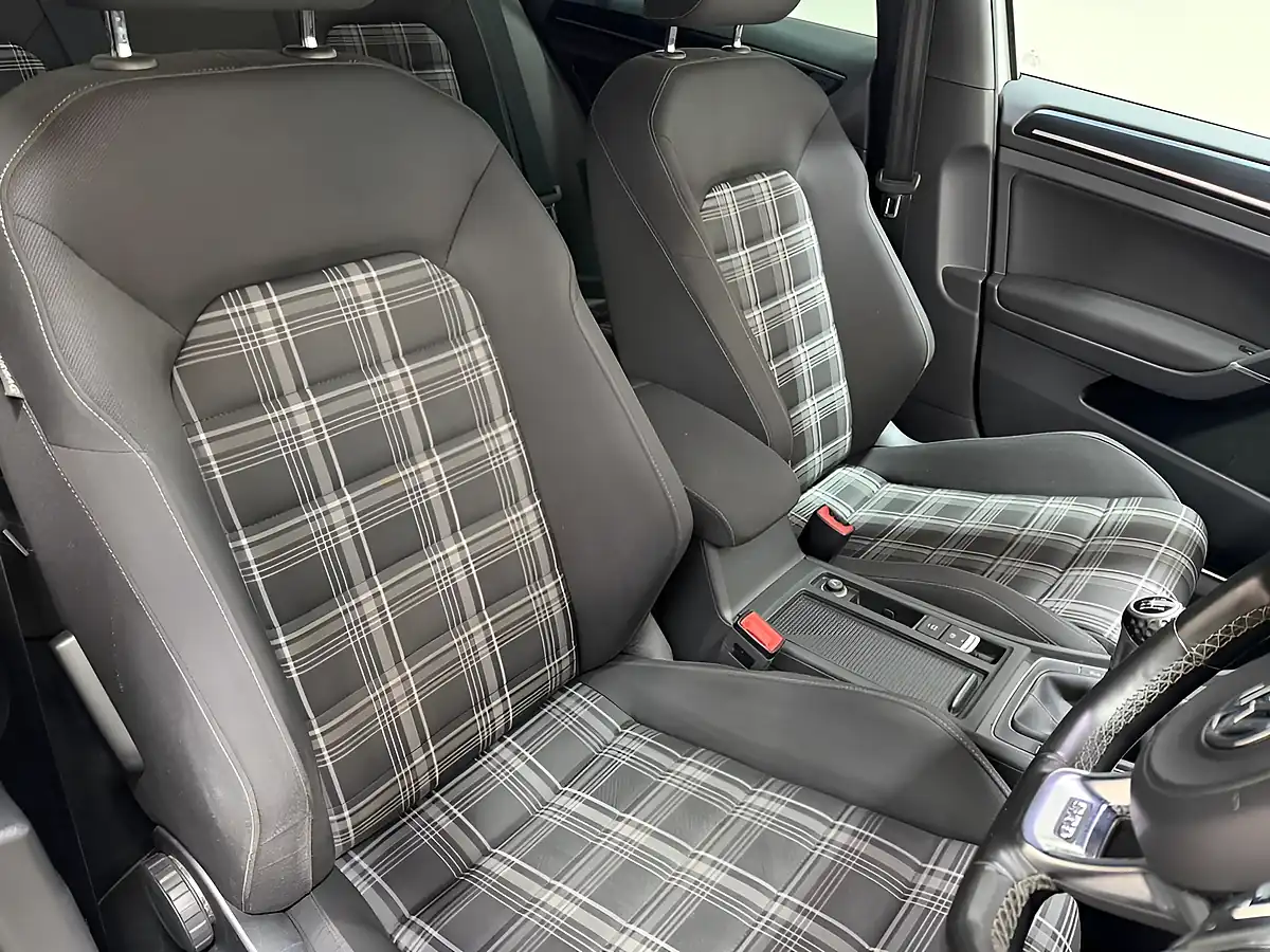 Used 2016 Volkswagen Golf Gtd Silver - Interior and Exterior details 12