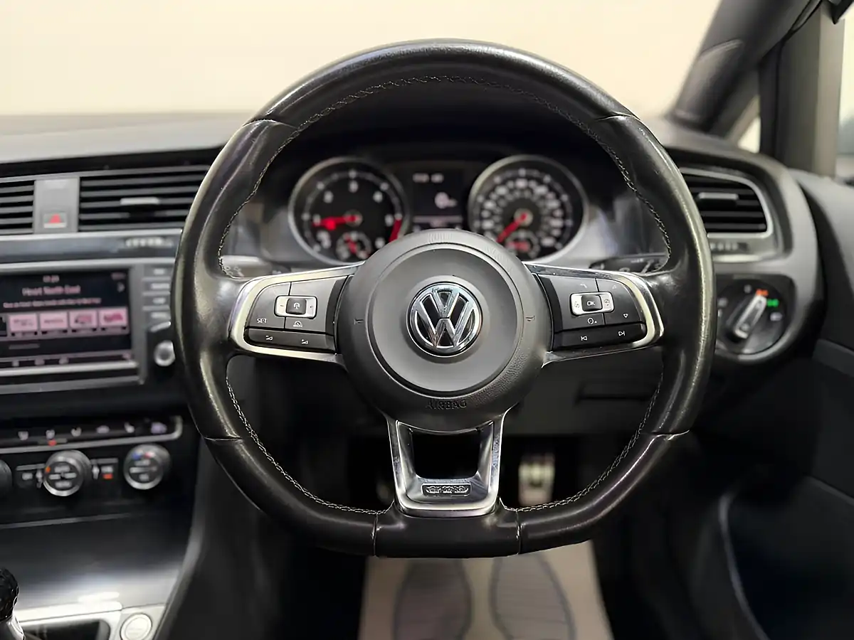 Used 2016 Volkswagen Golf Gtd Silver - Interior and Exterior details 15
