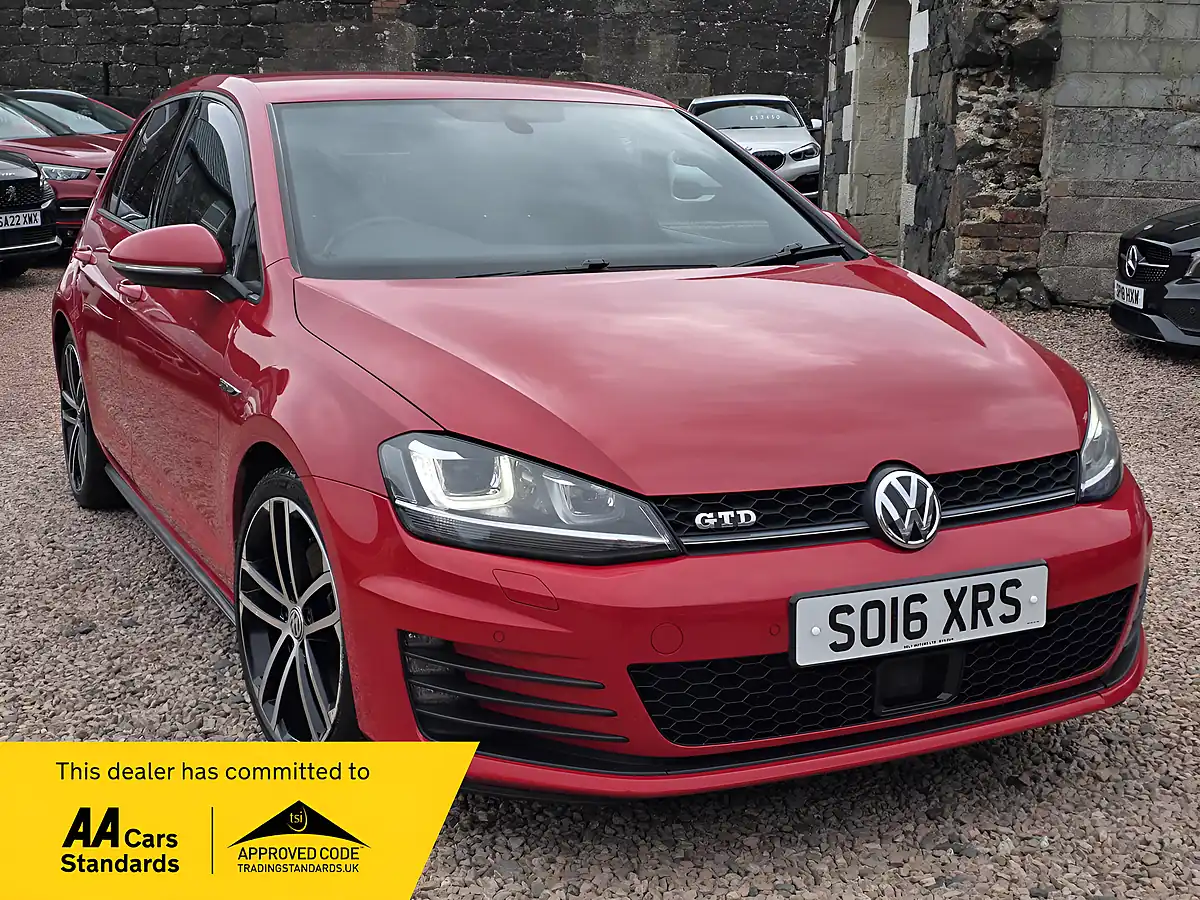 Used 2016 Volkswagen Golf Gtd Tornado Red - Front View