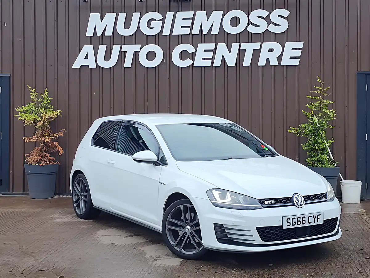 Used 2016 Volkswagen Golf Gtd White - Front View