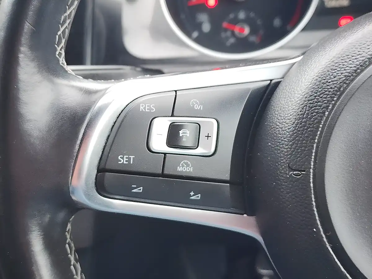 Used 2016 Volkswagen Golf Gtd White - Interior and Exterior details 15