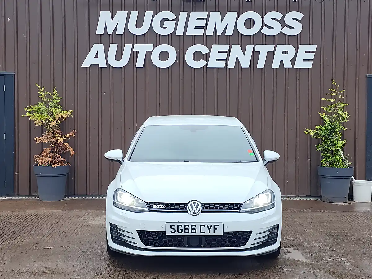 Used 2016 Volkswagen Golf Gtd White - Interior and Exterior details 3