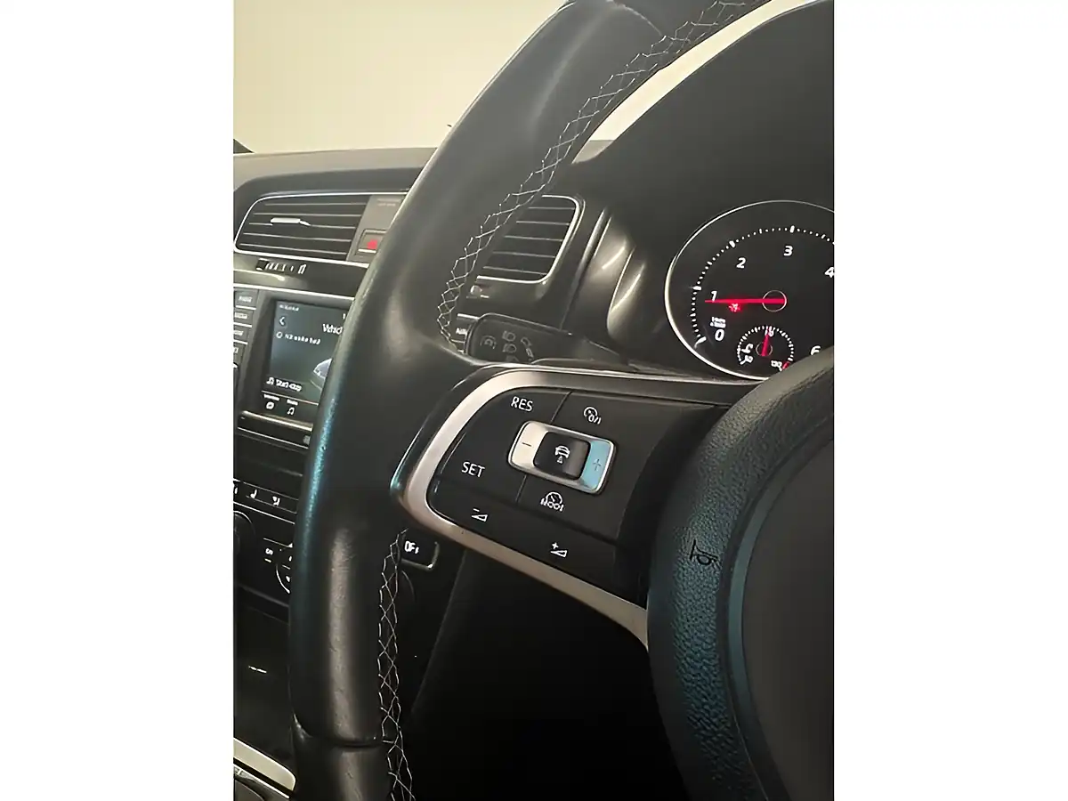 Used 2016 Volkswagen Golf Gtd White - Interior and Exterior details 19