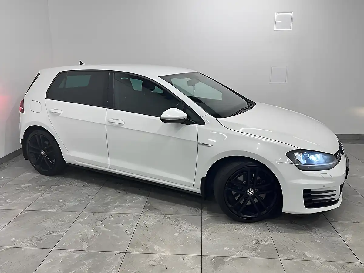 Used 2016 Volkswagen Golf Gtd White - Interior and Exterior details 2
