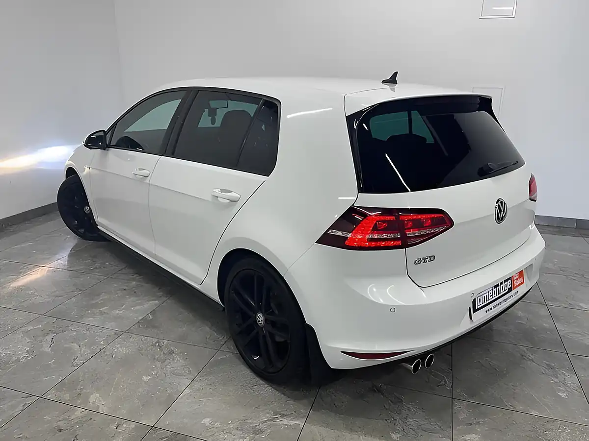 Used 2016 Volkswagen Golf Gtd White - Interior and Exterior details 5