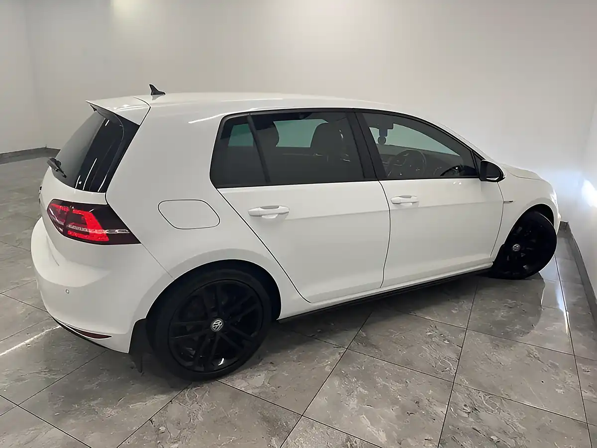 Used 2016 Volkswagen Golf Gtd White - Interior and Exterior details 8