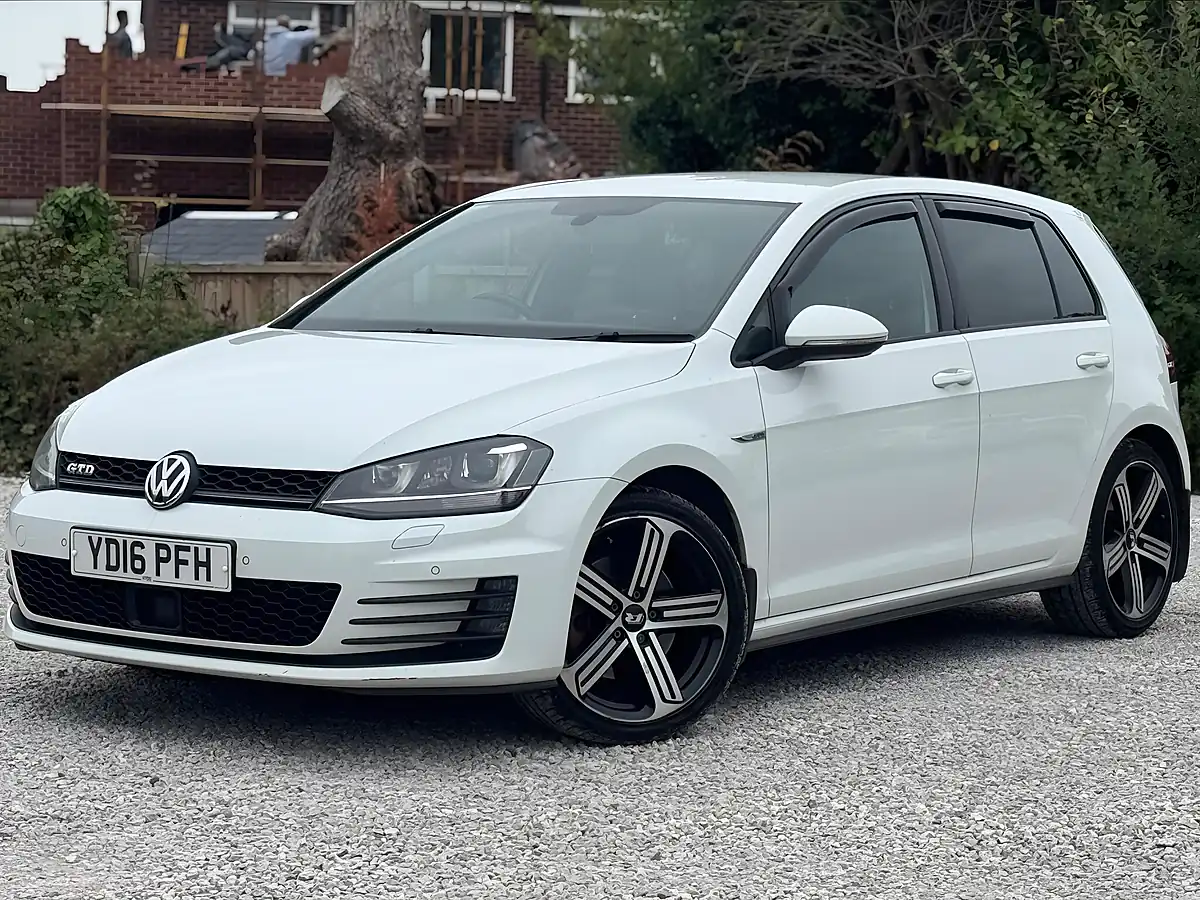 Used 2016 Volkswagen Golf Gtd White - Interior and Exterior details 2