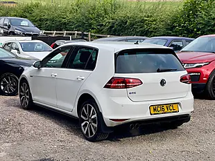 Used 2016 Volkswagen Golf Gte 5dr Dsg [nav] White - Interior and Exterior details 4