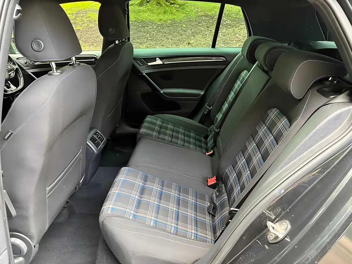 Used 2016 Volkswagen Golf Gte Nav Grey - Interior and Exterior details 15