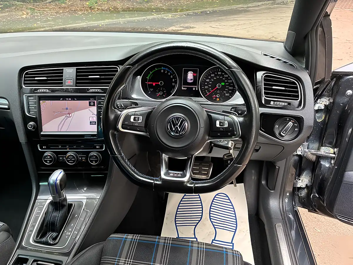Used 2016 Volkswagen Golf Gte Nav Grey - Interior and Exterior details 17