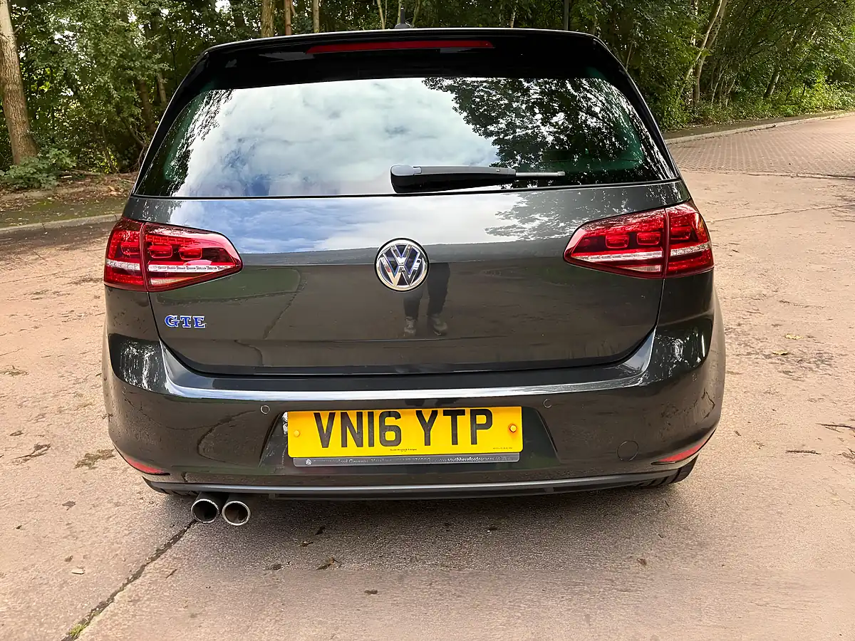 Used 2016 Volkswagen Golf Gte Nav Grey - Interior and Exterior details 6