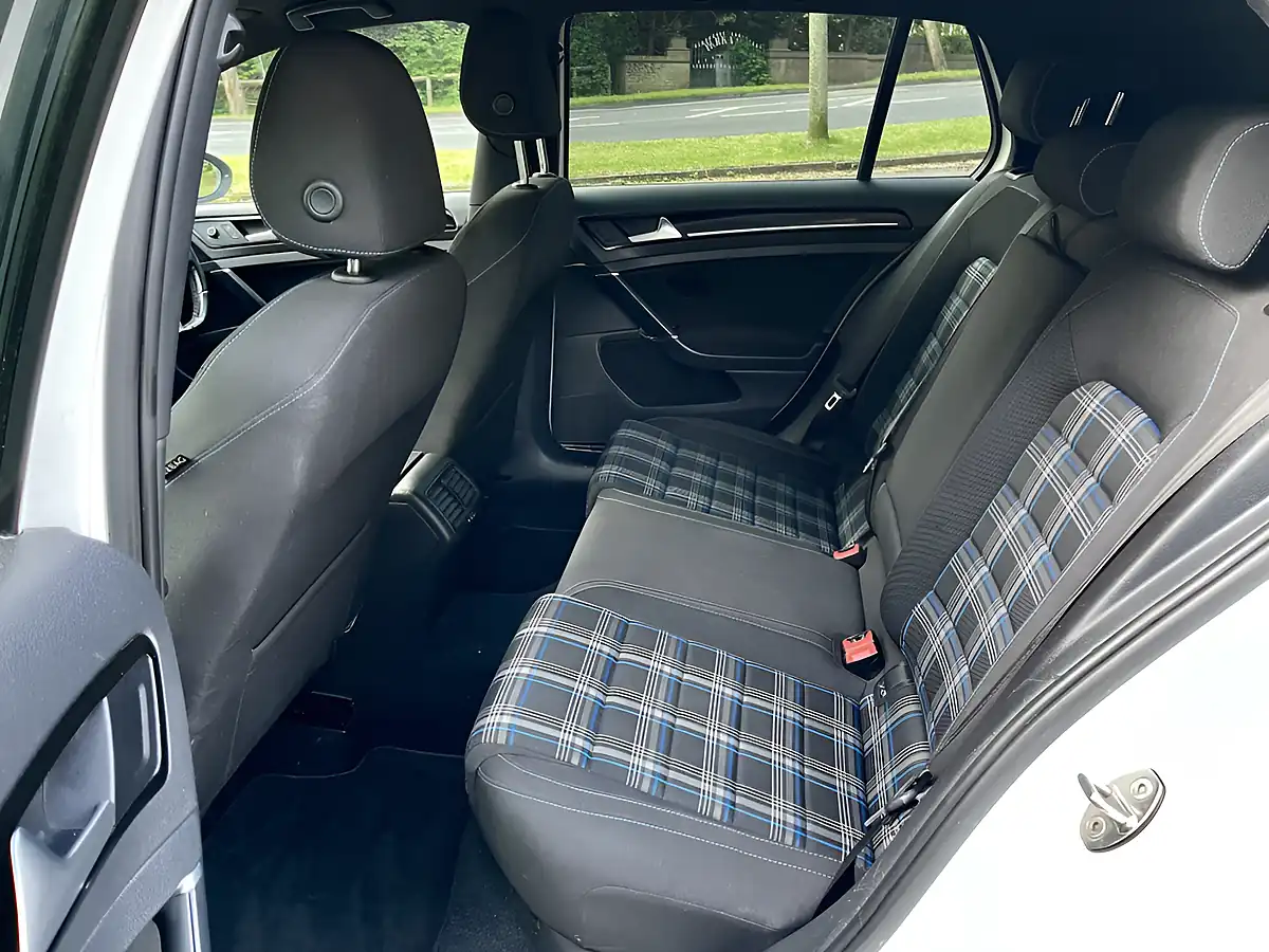 Used 2016 Volkswagen Golf Gte Nav White - Interior and Exterior details 10