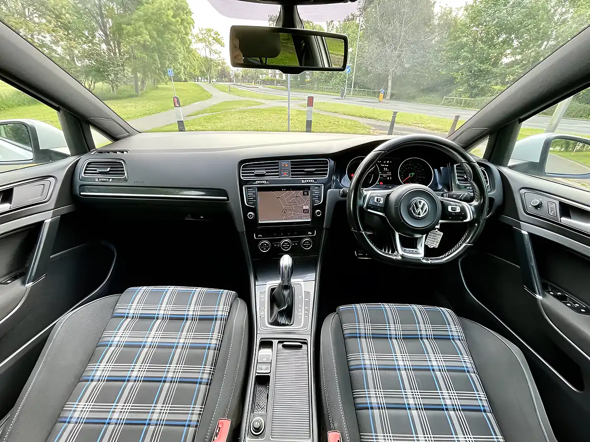 Used 2016 Volkswagen Golf Gte Nav White - Interior and Exterior details 18