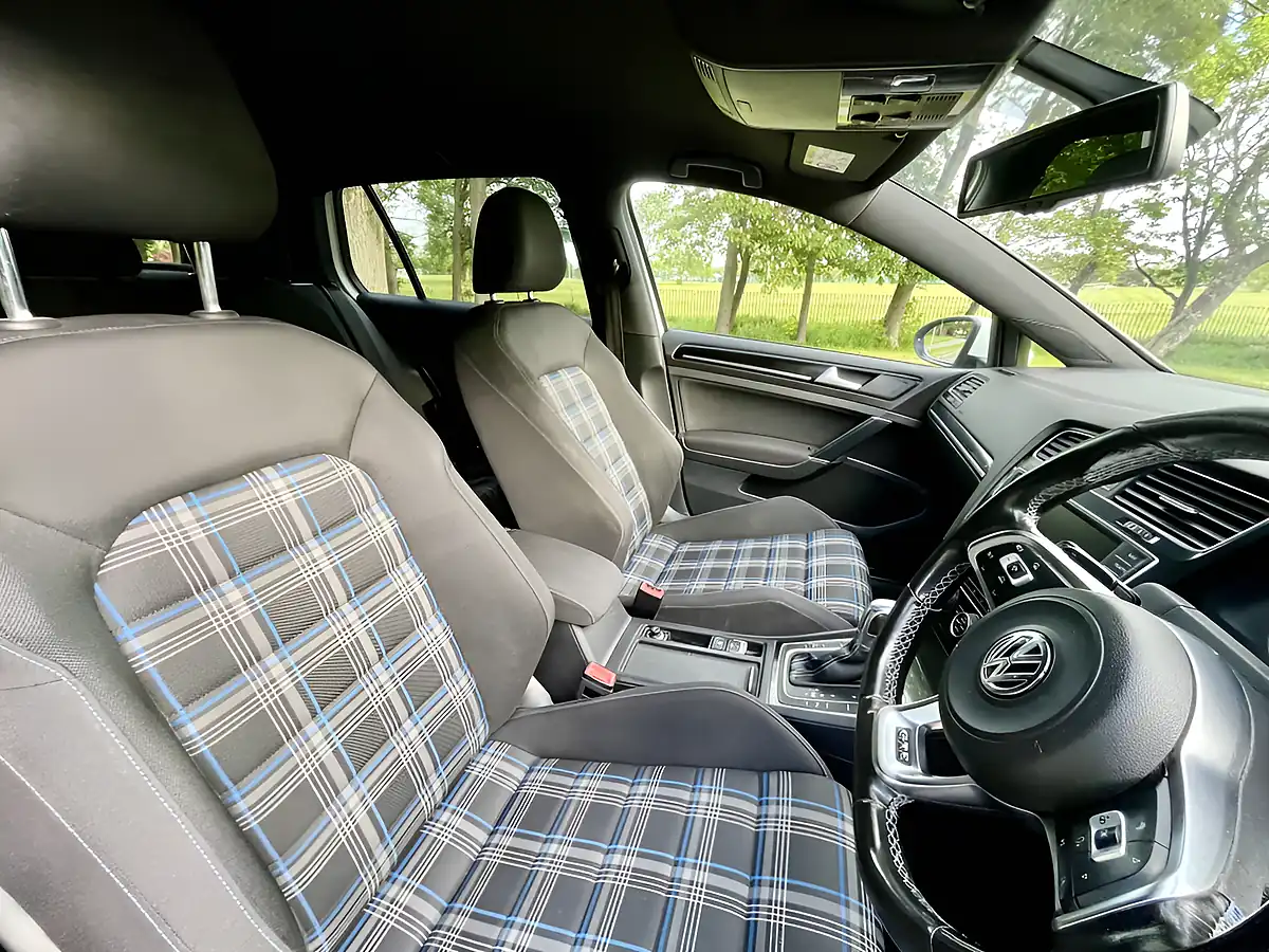 Used 2016 Volkswagen Golf Gte Nav White - Interior and Exterior details 20