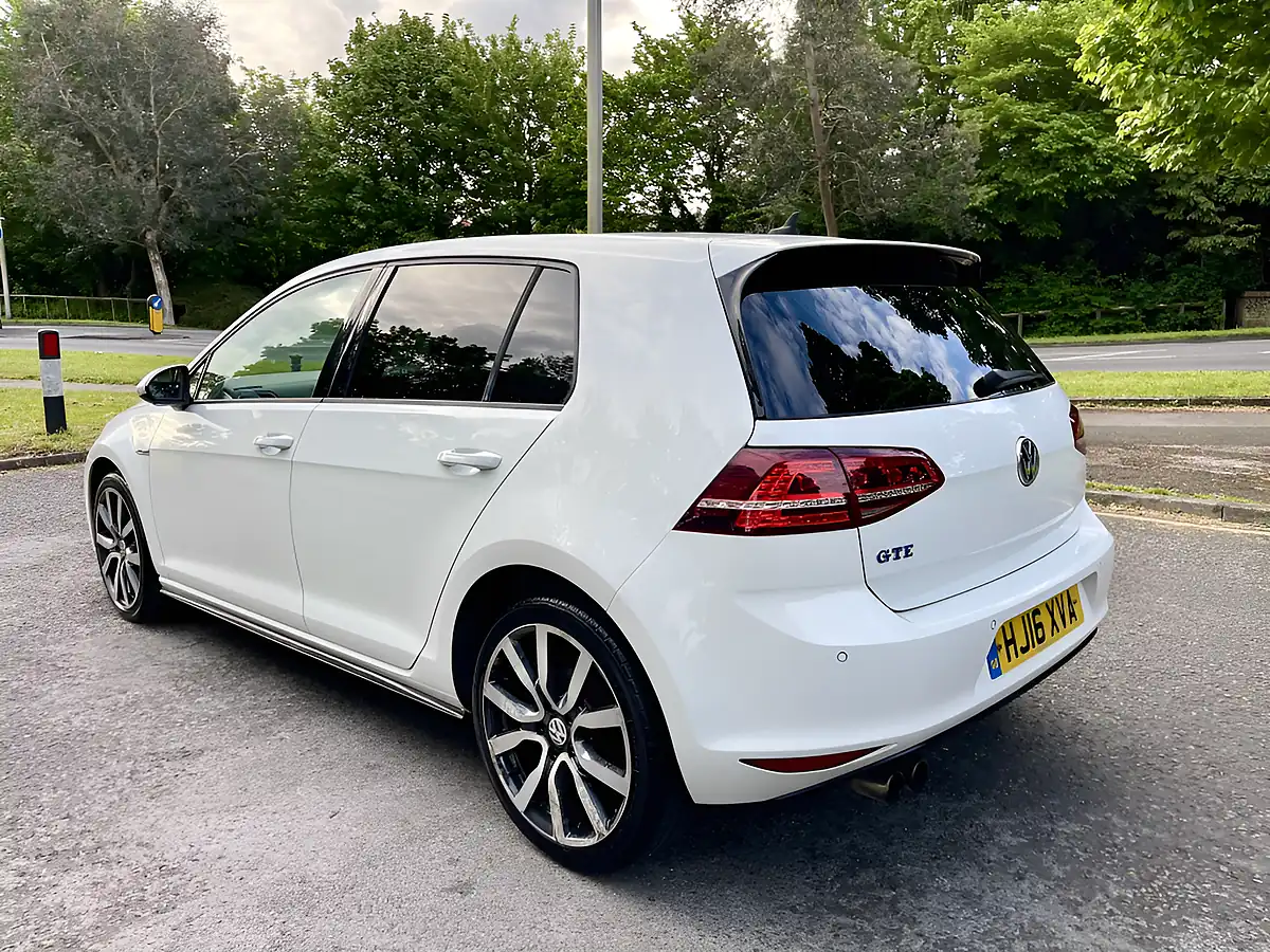 Used 2016 Volkswagen Golf Gte Nav White - Interior and Exterior details 4