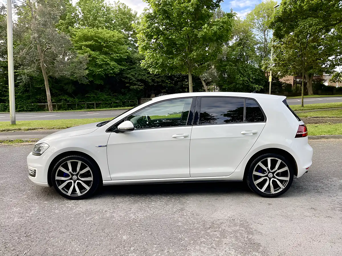 Used 2016 Volkswagen Golf Gte Nav White - Interior and Exterior details 7