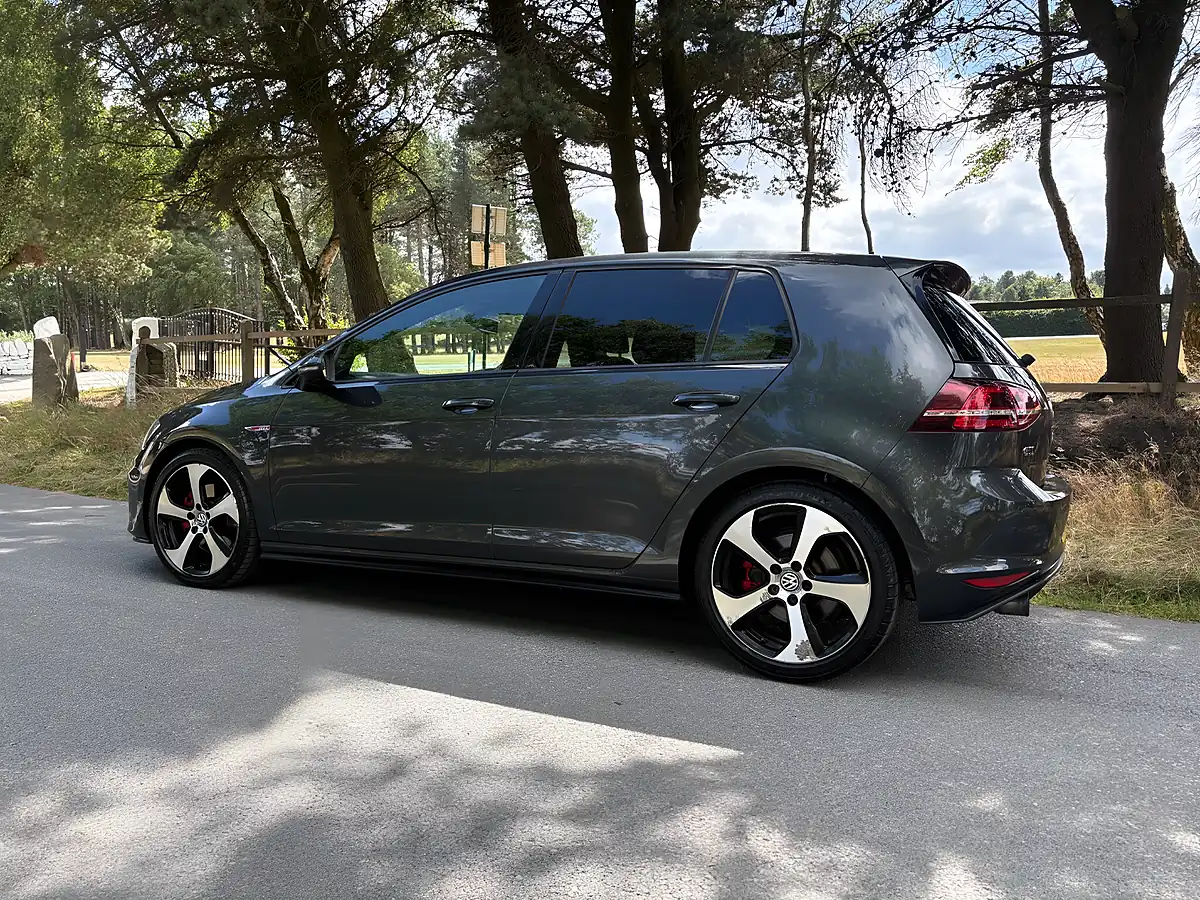 Used 2016 Volkswagen Golf GTI Bluemotion Tech Grey - Interior and Exterior details 11