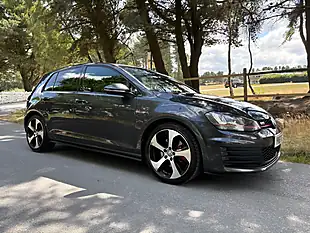 Used 2016 Volkswagen Golf GTI Bluemotion Tech Grey - Interior and Exterior details 2