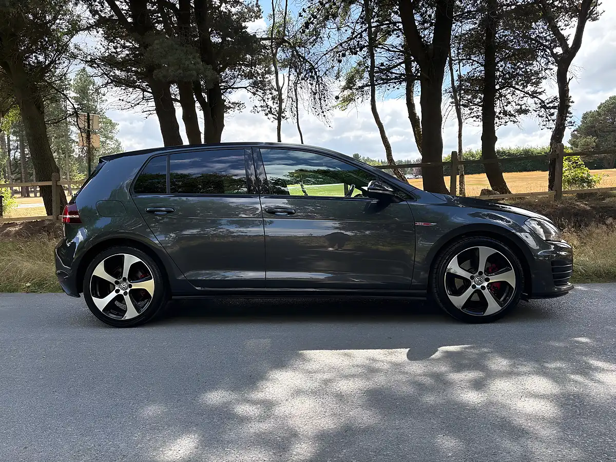 Used 2016 Volkswagen Golf GTI Bluemotion Tech Grey - Interior and Exterior details 4