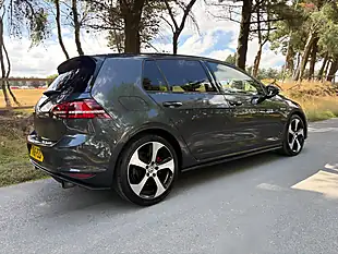 Used 2016 Volkswagen Golf GTI Bluemotion Tech Grey - Interior and Exterior details 6