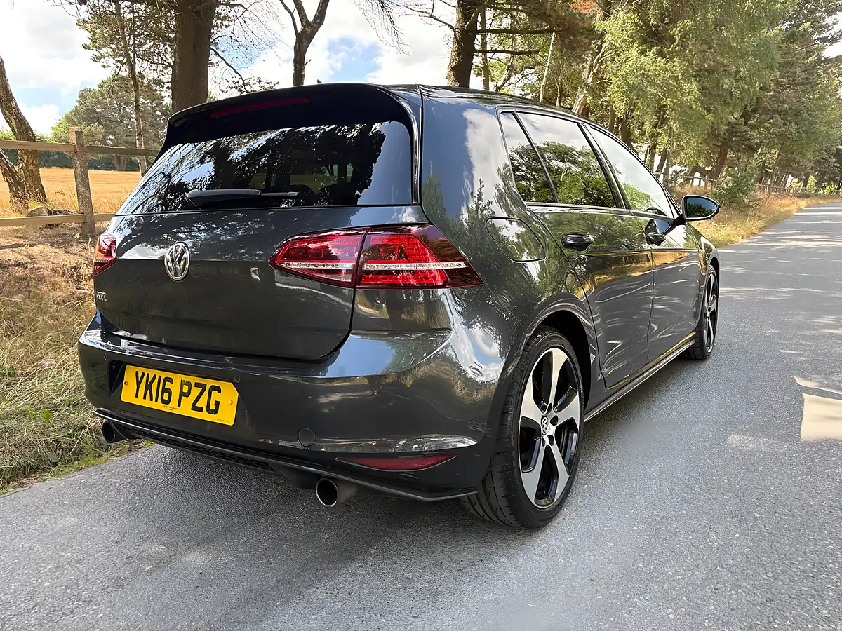 Used 2016 Volkswagen Golf GTI Bluemotion Tech Grey - Interior and Exterior details 7