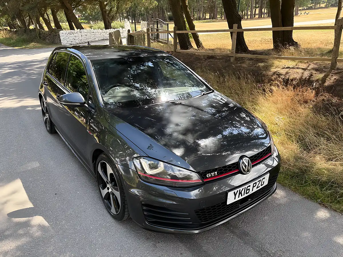 Used 2016 Volkswagen Golf GTI Bluemotion Tech Grey - Interior and Exterior details 9