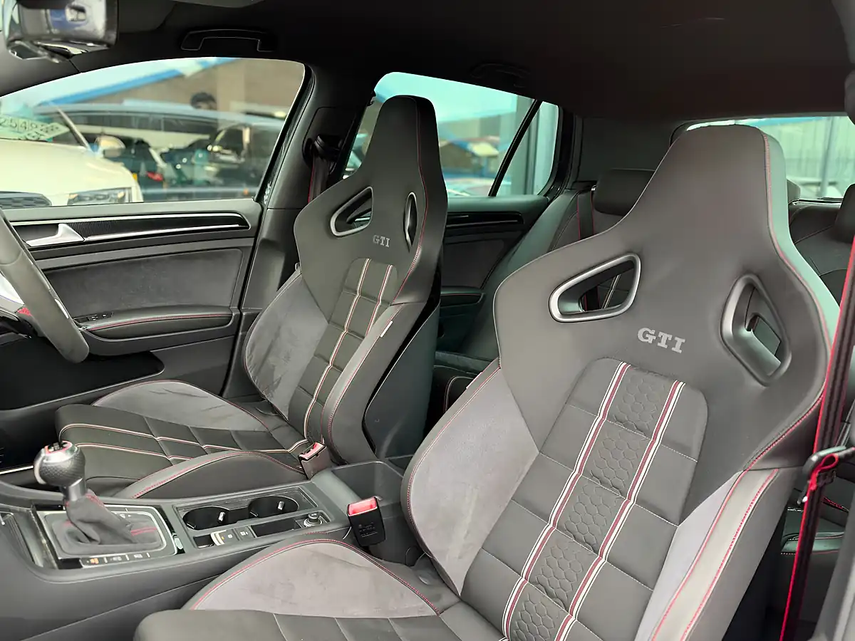 Used 2016 Volkswagen Golf GTI Clubsport 40 Grey - Interior and Exterior details 18