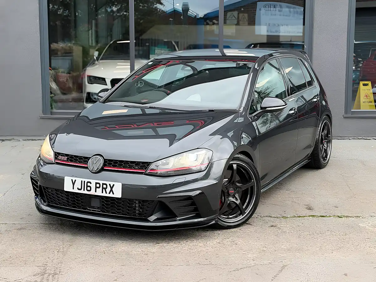 Used 2016 Volkswagen Golf GTI Clubsport 40 Grey - Interior and Exterior details 6