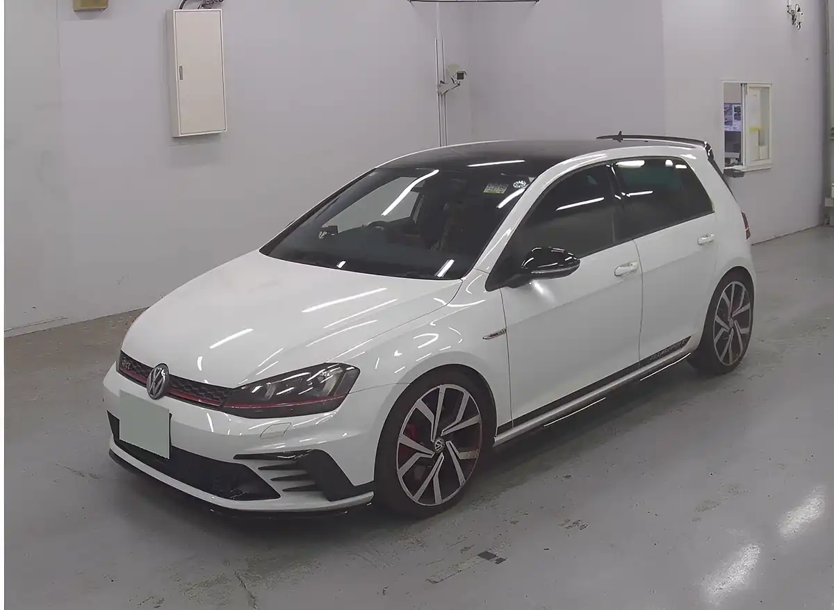 Used 2016 Volkswagen Golf GTI Clubsport 40 White - Interior and Exterior details 2