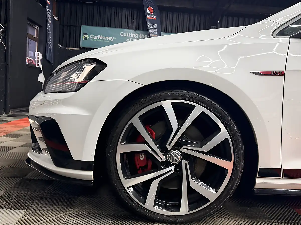 Used 2016 Volkswagen Golf GTI Clubsport White - Interior and Exterior details 12
