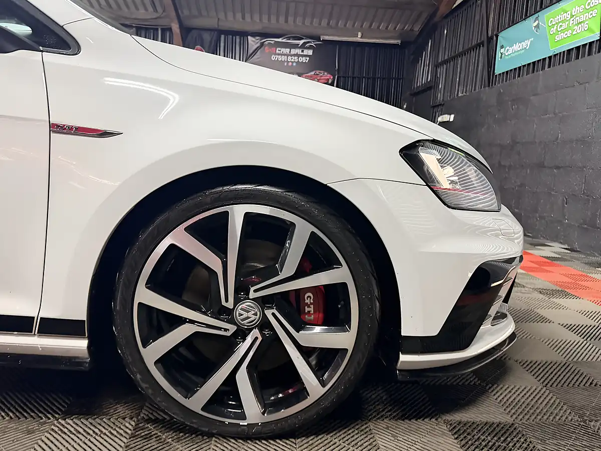 Used 2016 Volkswagen Golf GTI Clubsport White - Interior and Exterior details 14