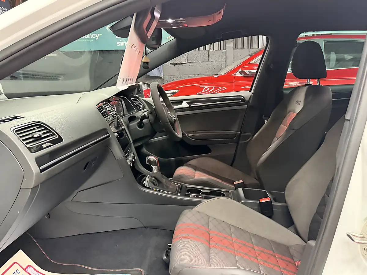 Used 2016 Volkswagen Golf GTI Clubsport White - Interior and Exterior details 18