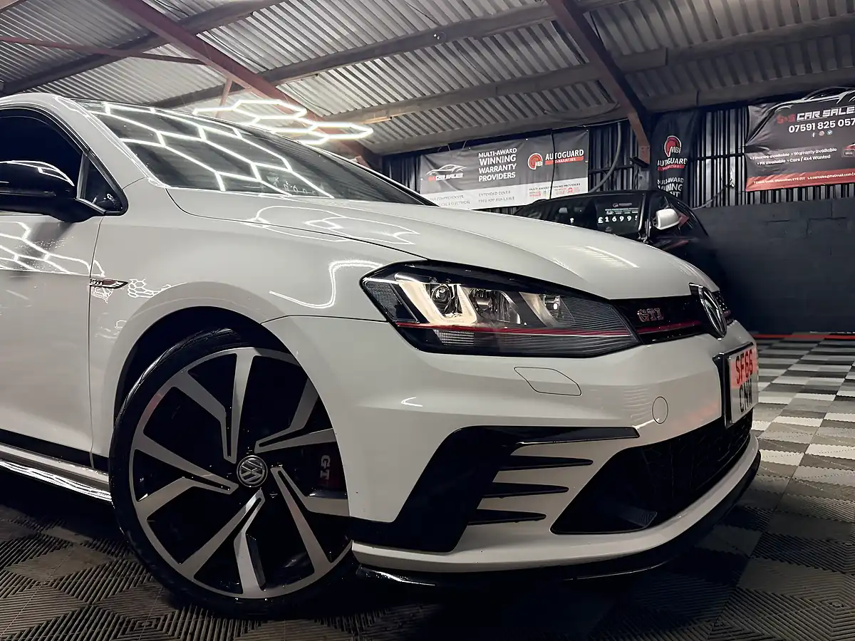 Used 2016 Volkswagen Golf GTI Clubsport White - Interior and Exterior details 2