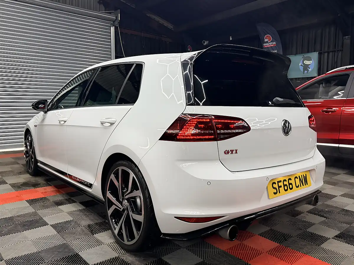Used 2016 Volkswagen Golf GTI Clubsport White - Interior and Exterior details 6