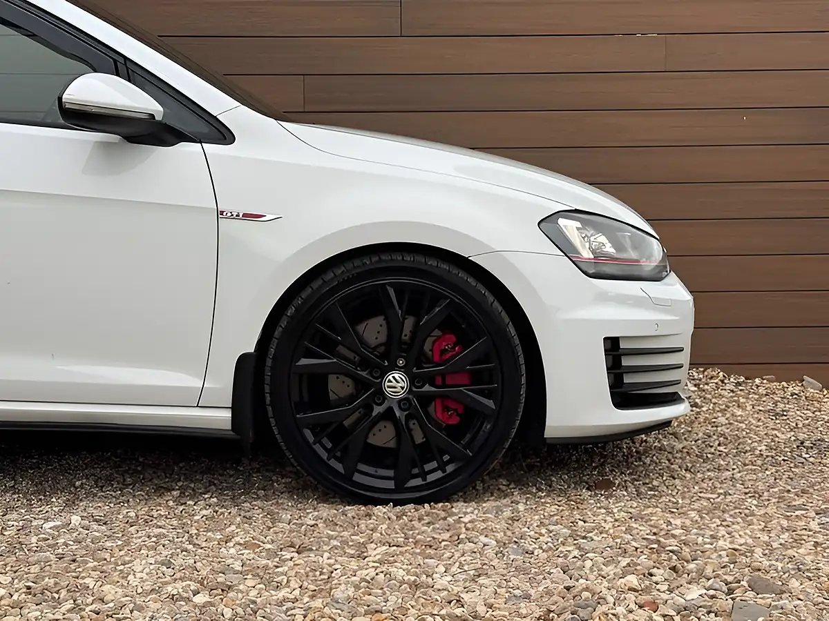 Used 2016 Volkswagen Golf GTI Performance White - Interior and Exterior details 10