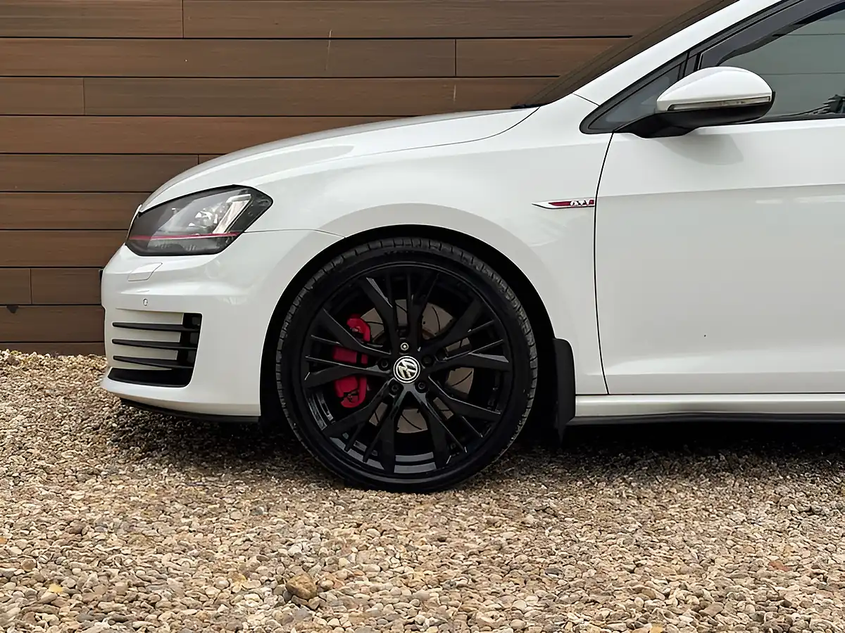 Used 2016 Volkswagen Golf GTI Performance White - Interior and Exterior details 11