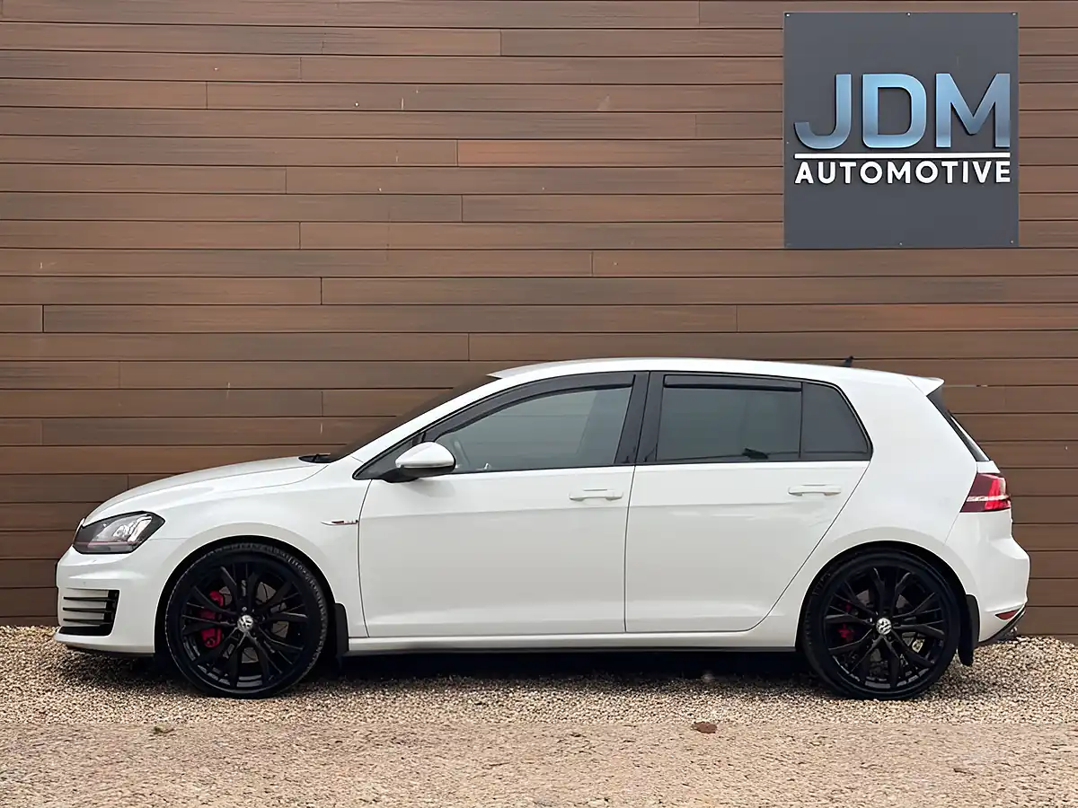 Used 2016 Volkswagen Golf GTI Performance White - Interior and Exterior details 8