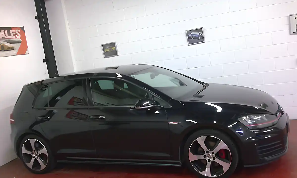 Used 2016 Volkswagen Golf GTI Phantom Black - Interior and Exterior details 3