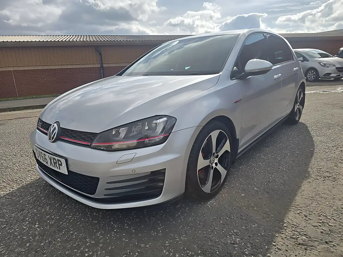 Used 2016 Volkswagen Golf GTI Silver - Interior and Exterior details 3