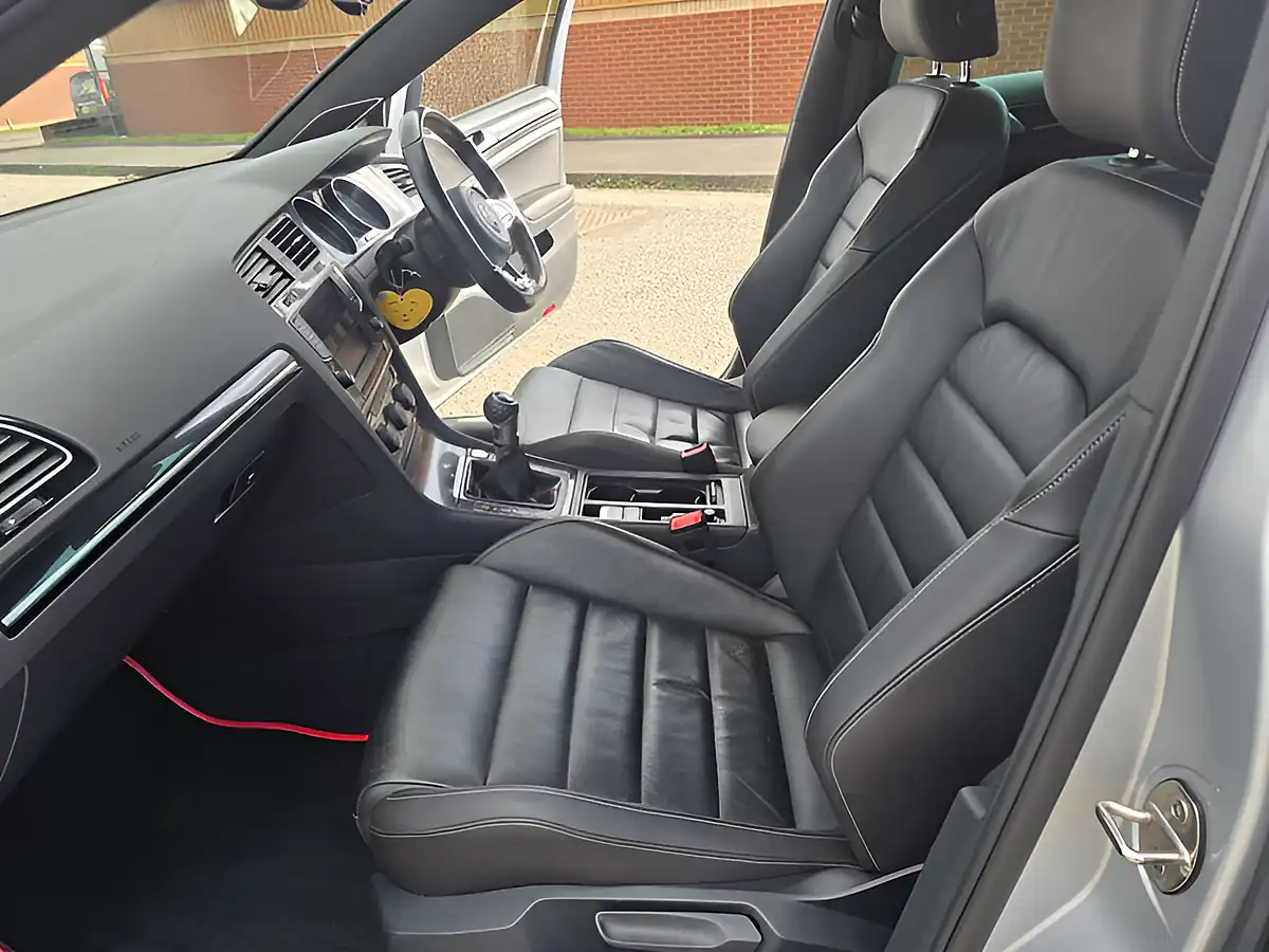 Used 2016 Volkswagen Golf GTI Silver - Interior and Exterior details 13